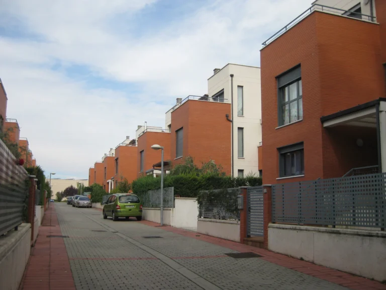 Plan de viviendas unifamiliares en Valladolid Camino del Cabildo