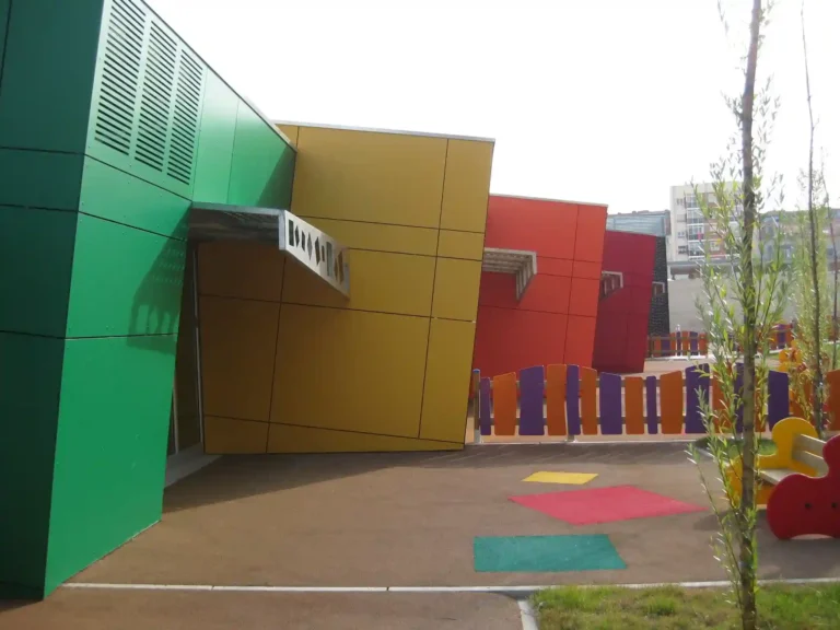 Proyectos de obra nueva en Valladolid de arquitectura guardería fachada lateral
